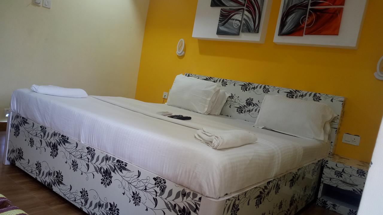Hotel Platinum Calcuta Exterior foto